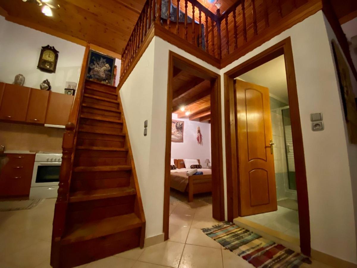 Villa Afroditi Chalki Town ภายนอก รูปภาพ